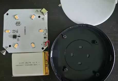 Светильник аккумуляторный 1000 mAh с сенсорной кнопкой светит 6 часов