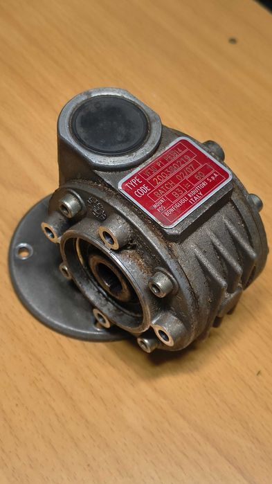 Reduktor Bonfiglioli VF 30 A 60 P63 B14 B3