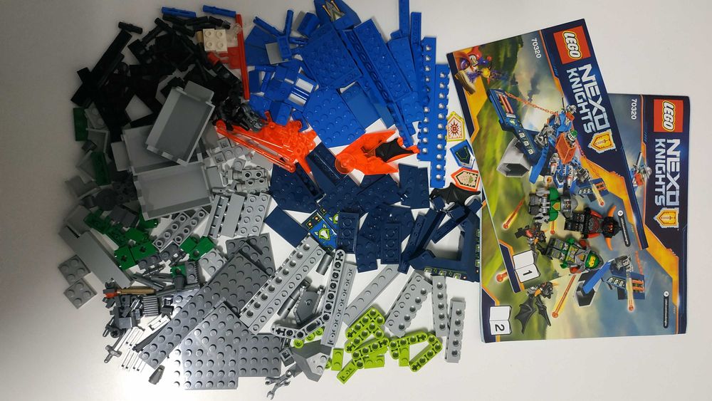 Lego - Nexo Knights - 70320 - COMPLETO