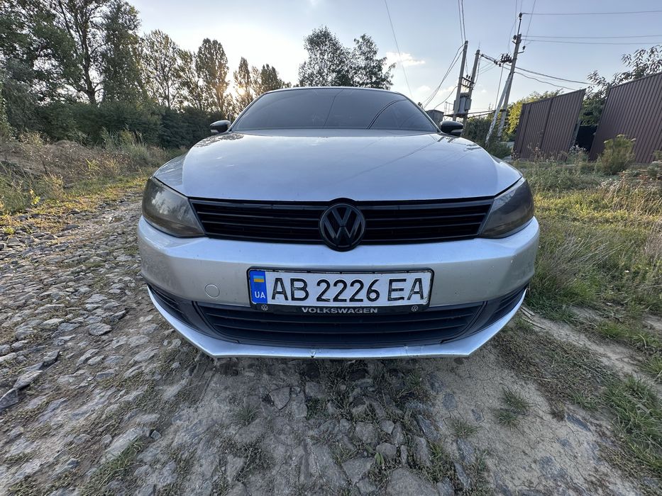 Продам Volkswagen Jetta 2011