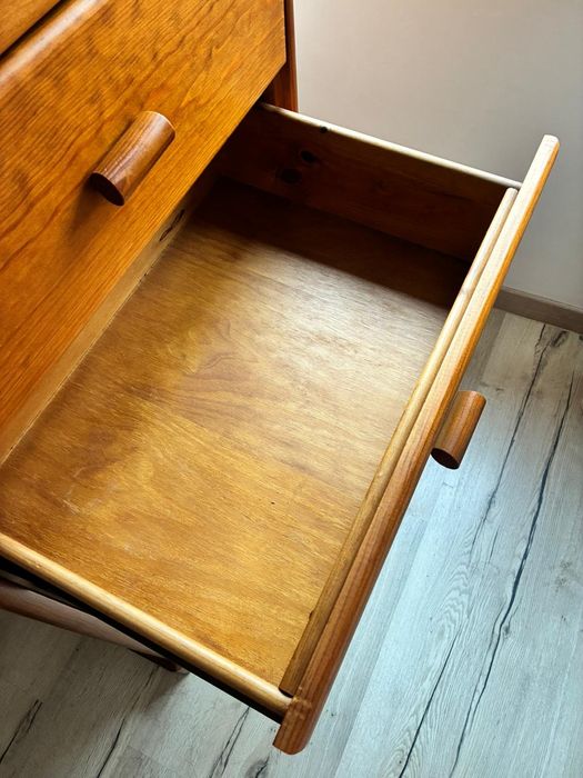 Cómoda de Madeira Castanha