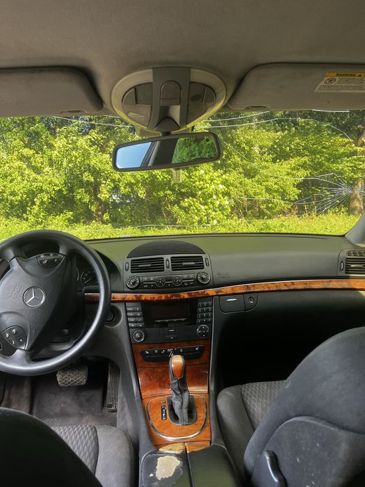 Продам мерседес 211 2.6 автомат