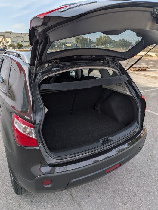 Nissan Qashqai 1,5DCI com 136 mil km. Livro Revisões