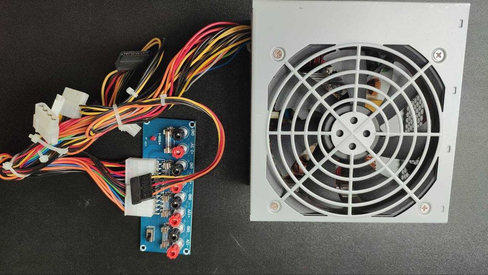 Zasilacz FSP Group FSP300-60HHN,300W (gratis listwa zasilająca ATX 24)