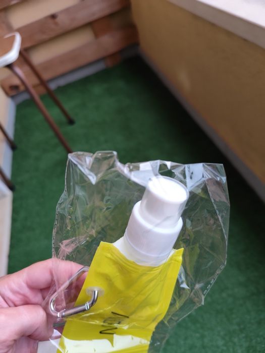 Garrafa de água neon