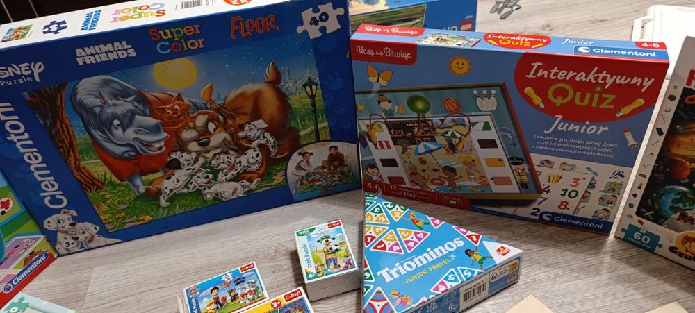 Ogromny zestaw puzzli, gier i układanek.