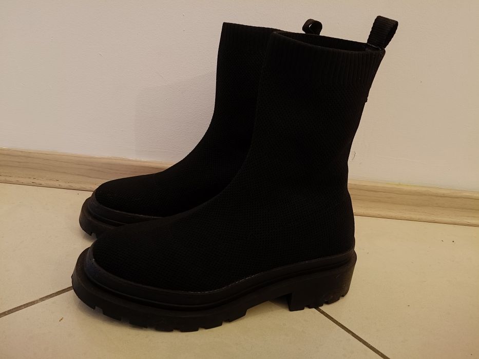 Buty botki Reserved czarne rozm. 37