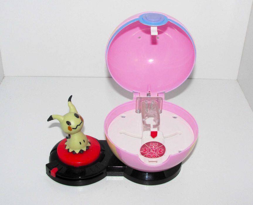 Mimikyu + Sana Ball Pokémon Surprise Attack Game, SA11