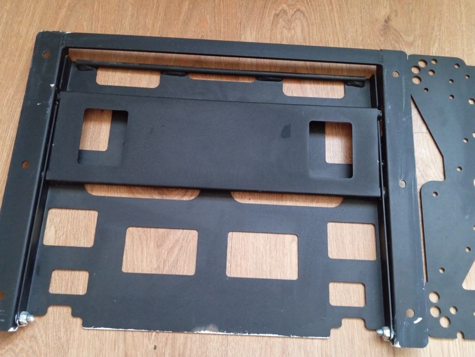 Uchwyt na ścianę na telewizor do 50kg