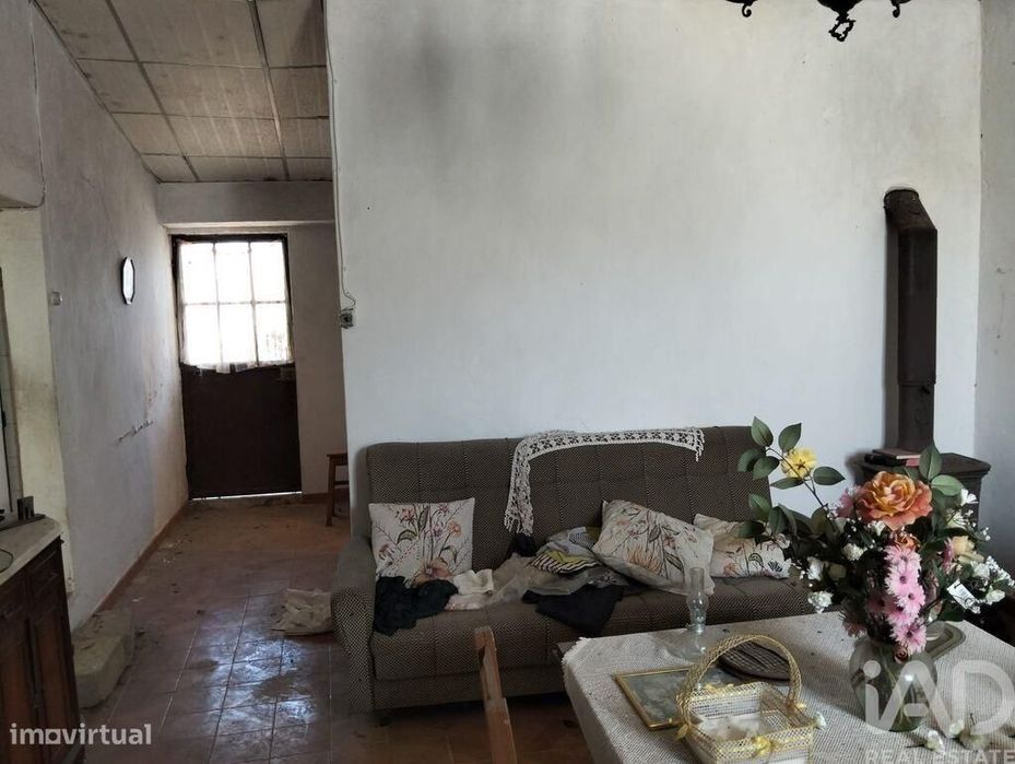 Casa / Villa T2 em Brogueira, Parceiros de Igreja e Alcorochel