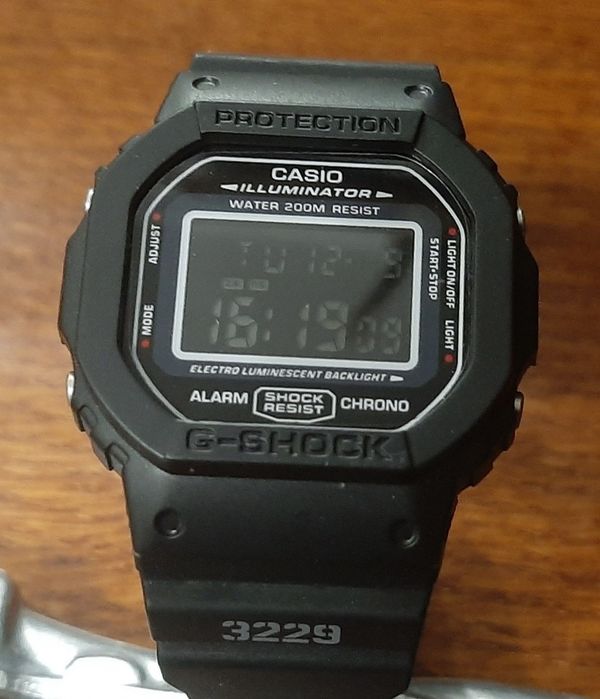 Часы Casio G-Shock DW-5600BB