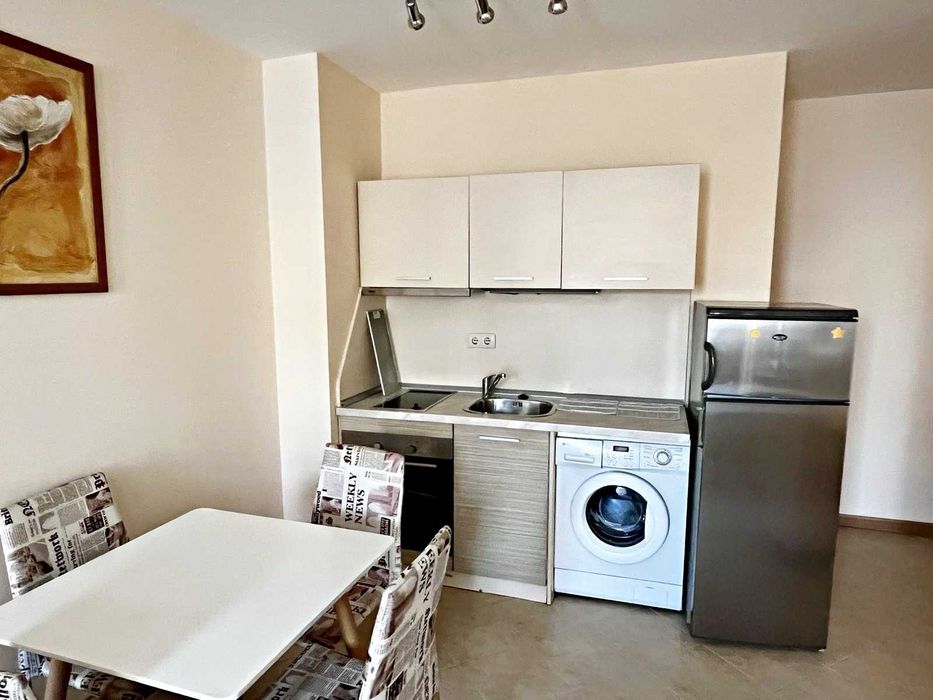 Продам 3-кімнатну квартиру Болгарія Сонячний Берег