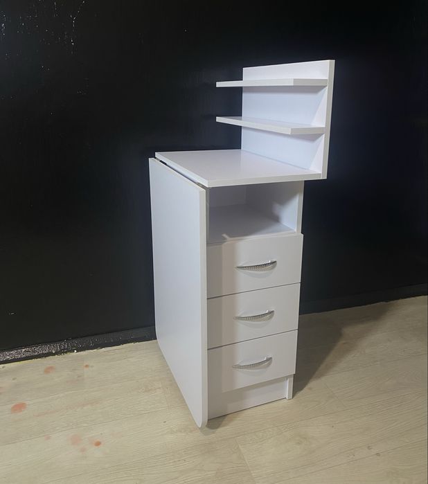 Стол маникюрный складной