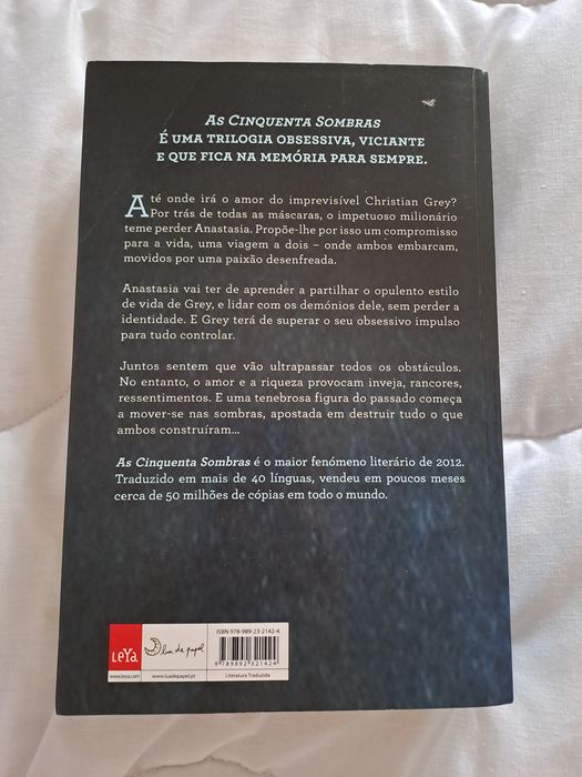 Livro "As Cinquenta Sombras Livre" de E L James