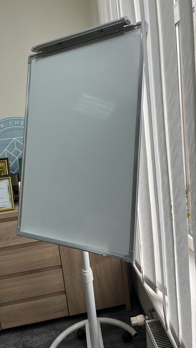 Продам фліпчарт магнітно-маркерний