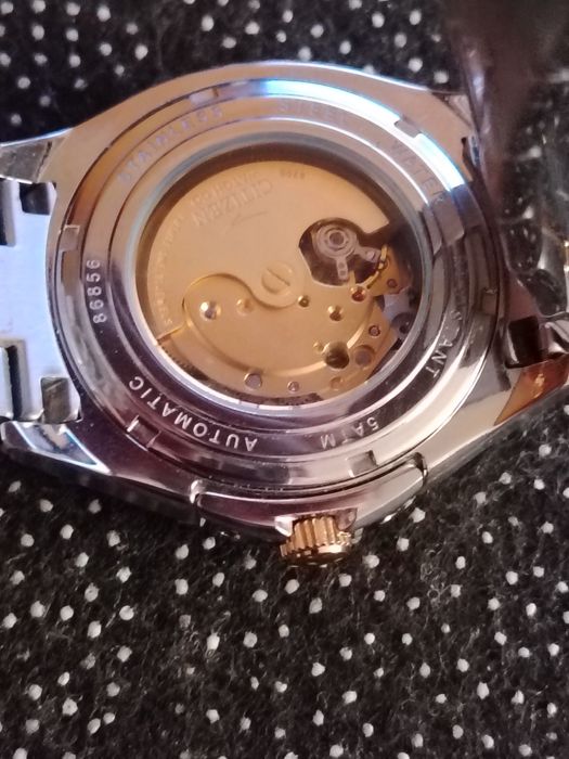 Часы механические наручные