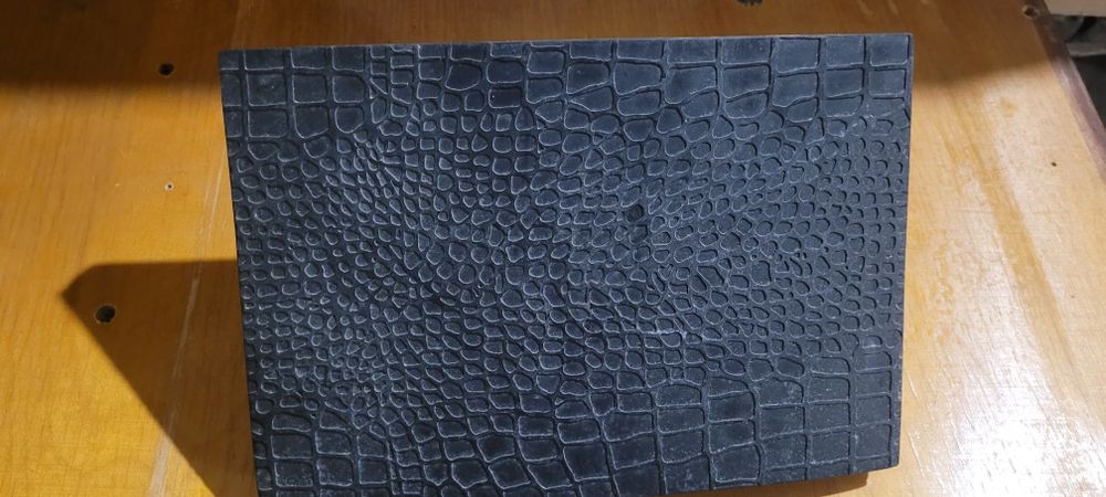 Трафарет Крокодил для структурных стен