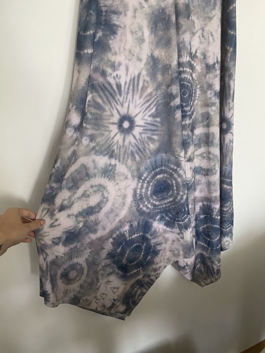 Letnia sukienka midi asymetryczna na ramiączka zwiewna Mohito 34/XS