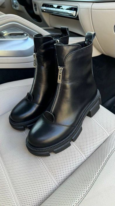 Черевики зимові жіночі шкіряні. Женские ботинки кожаные молния впереди