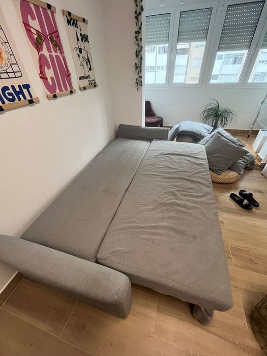 Urgente - Sofá-cama cinzento grátis