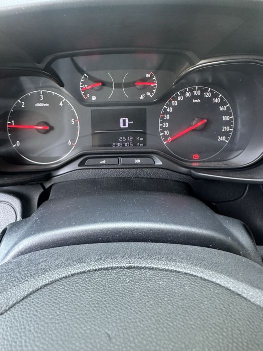 Opel Combo 1.6 CDTI MELHOR MOTOR SEGMENTO