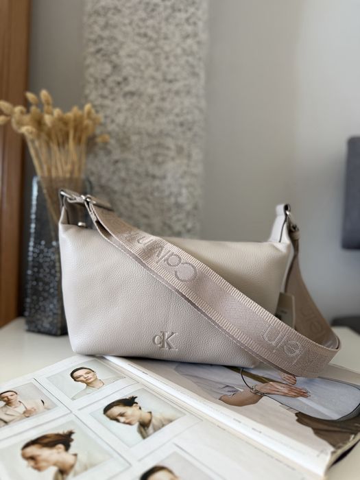 Жіночі сумки кроссбоді Calvin Klein