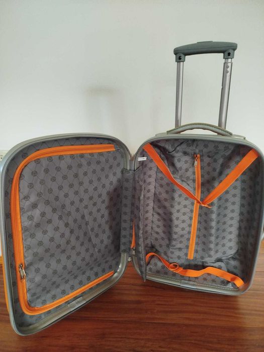 Mala de Viagem | Dimensões: 55 x 35 x 23