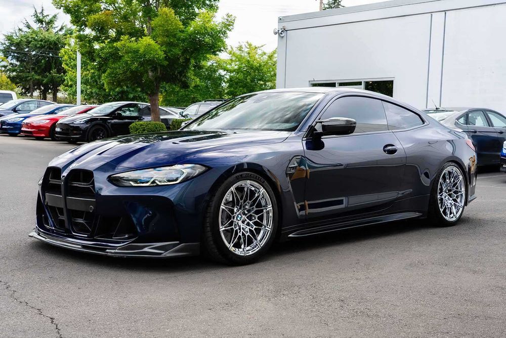 BMW M4      2021
