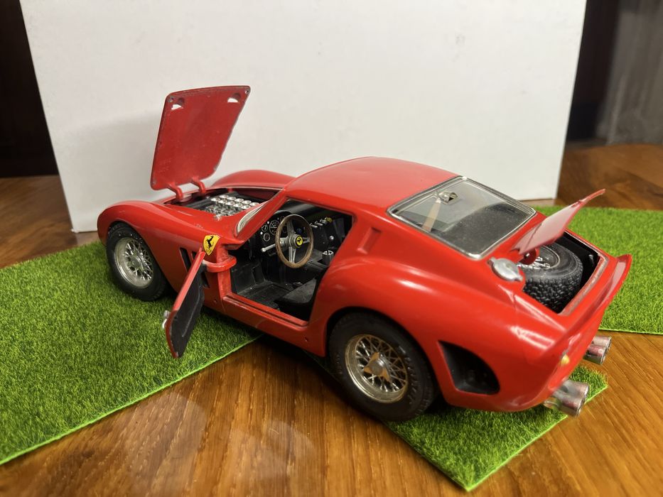 Ferrari GTO Burago 1:18