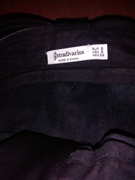 Saia de couro preta tamanho S