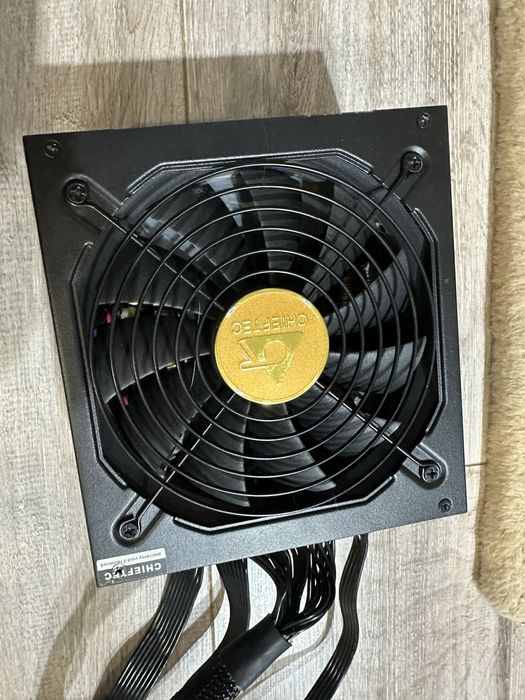 Блок питания chieftec proton 1000w