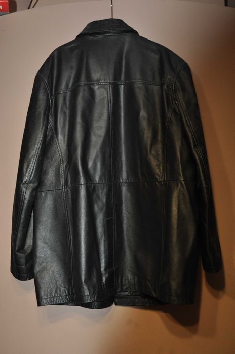 Męskie skórzane kurtki, kolor czarny.