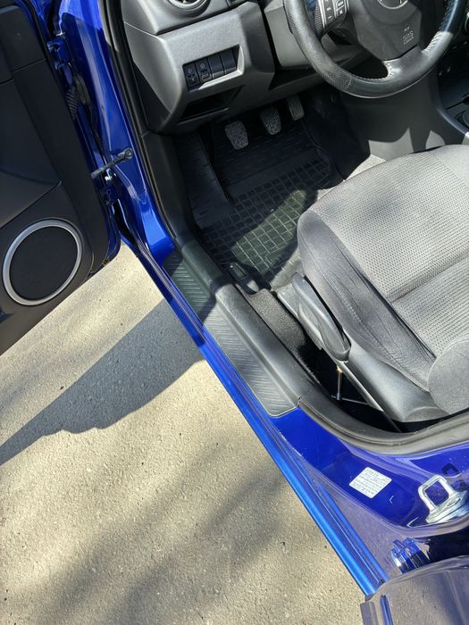 Продам Mazda 3 1.6л