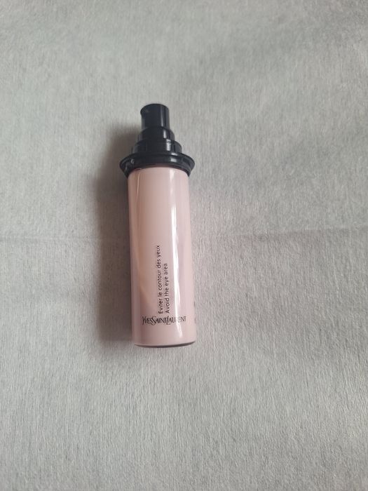 YSL serum rozświetlające