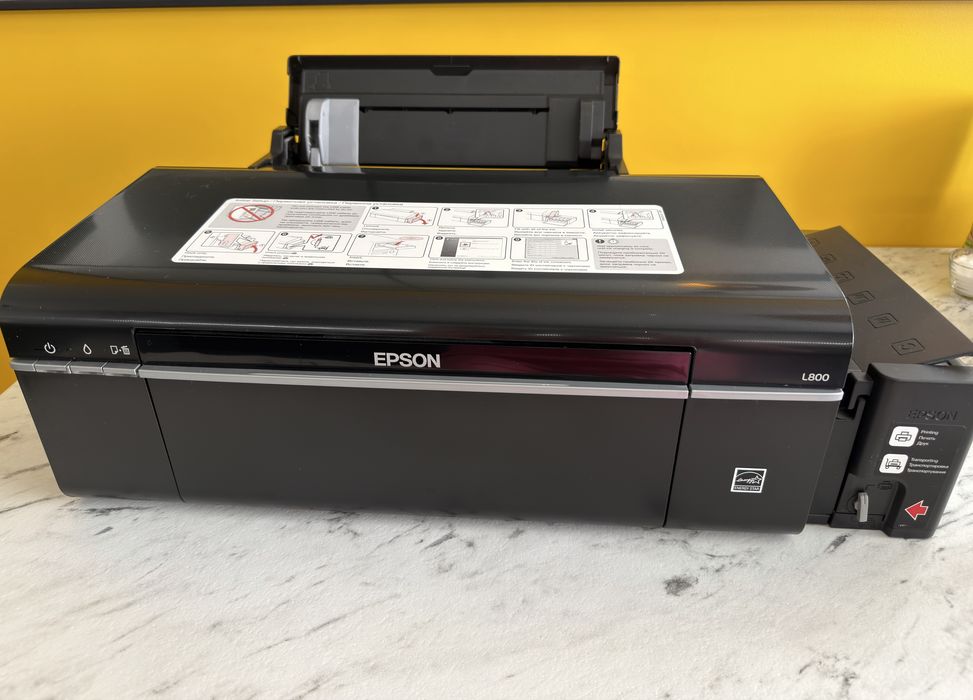 Epson L800 принтер