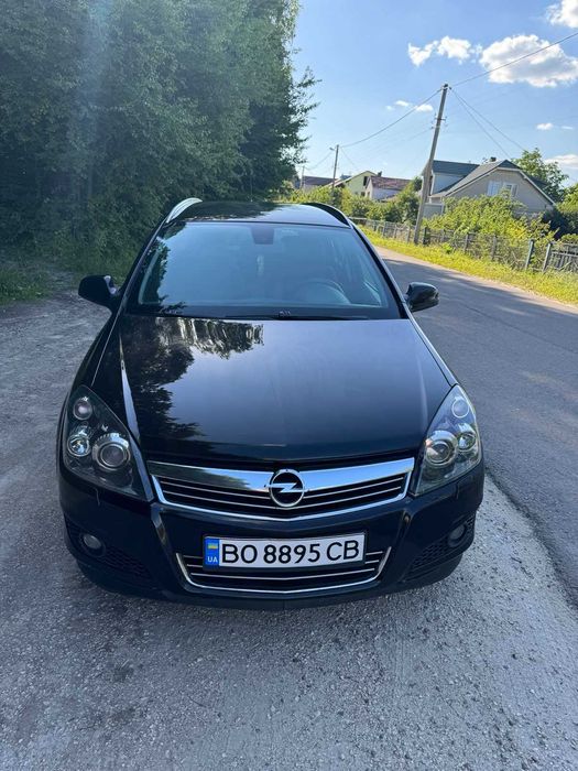 Авто Опель Астра