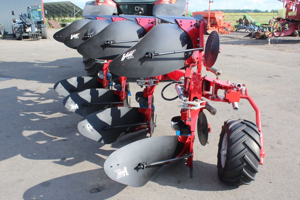 Pług Overum Agrolux 4 skibowy vario obrotowy kuhn kverneland
