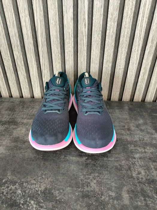 Бігові кросівки asics glideride 2. розмір 40,5