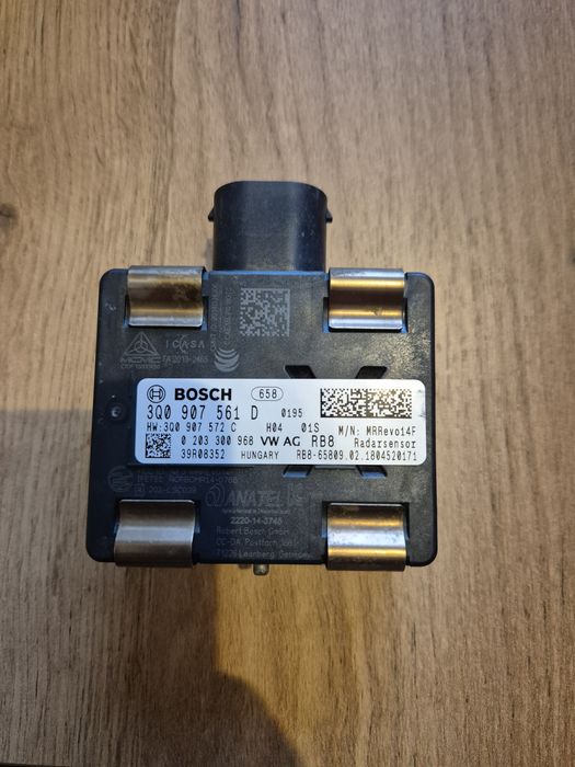 Radar sensor bosch Skoda Superb 3
