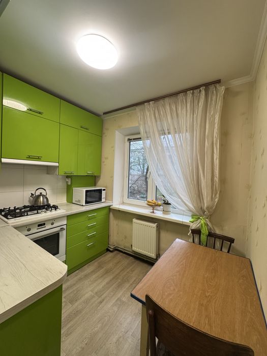 Продам 3-х кімнатну квартиру