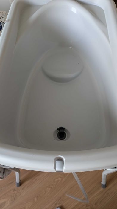 Banheira + Muda fraldas para bebé