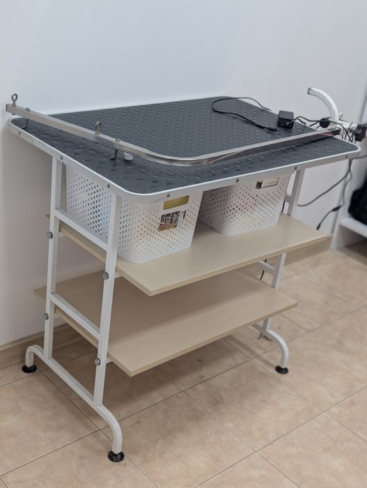 Стіл для грумінгу