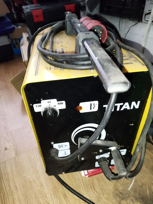 Spawarka  model DECA TITAN 255E