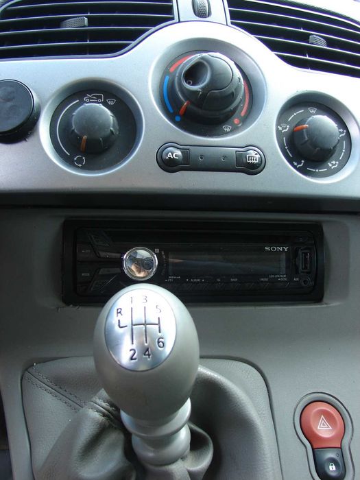 Renault Kangoo заводской пассажир 1.5 дизель механика 6-ст 2008 год