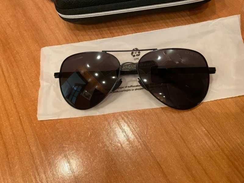 Stylowe okulary przeciwsłoneczne aviator