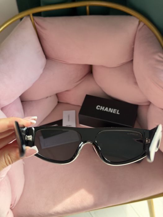 Okulary przeciwsłoneczne Chanel czarne