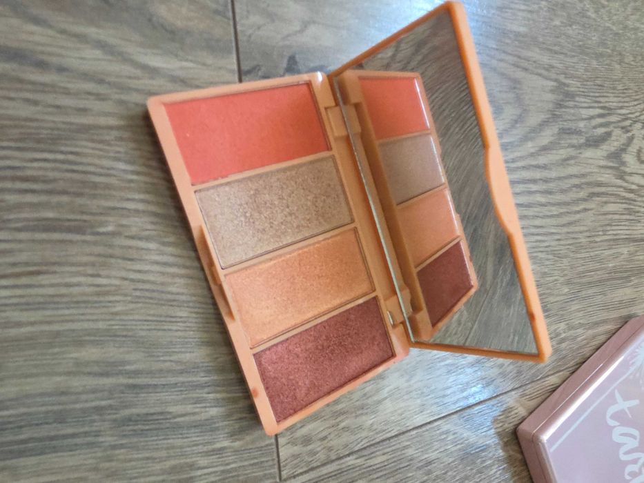 Letnia paleta cieni Bella Pierre