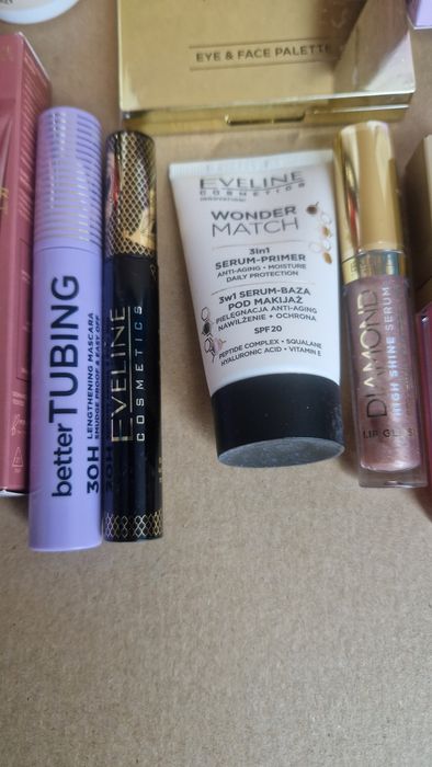 Zestaw kosmetyków Eveline Cosmetics