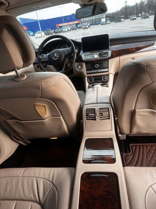 Продам мерседес cls400