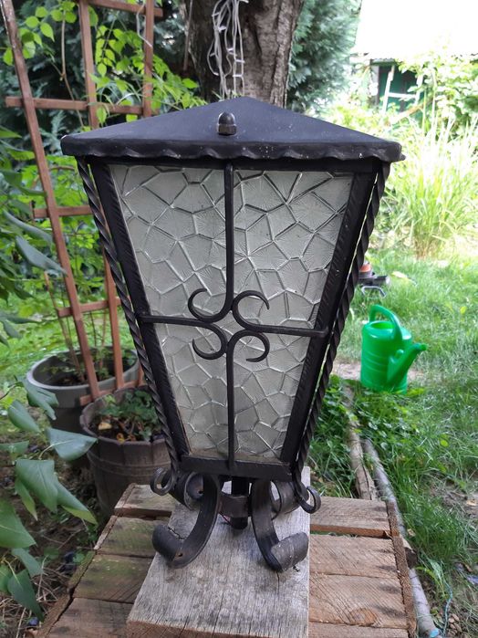Stara retro lampa zewnętrzna duża, latarnia